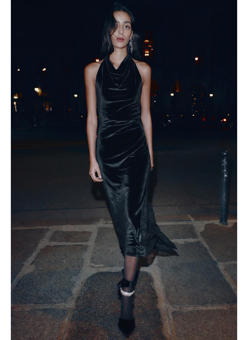 Туфли на тонком каблуке с к�...