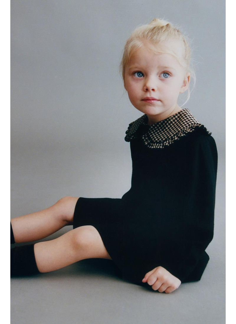 ВЯЗАНОЕ ПЛАТЬЕ С ВОРОТНИКО�...