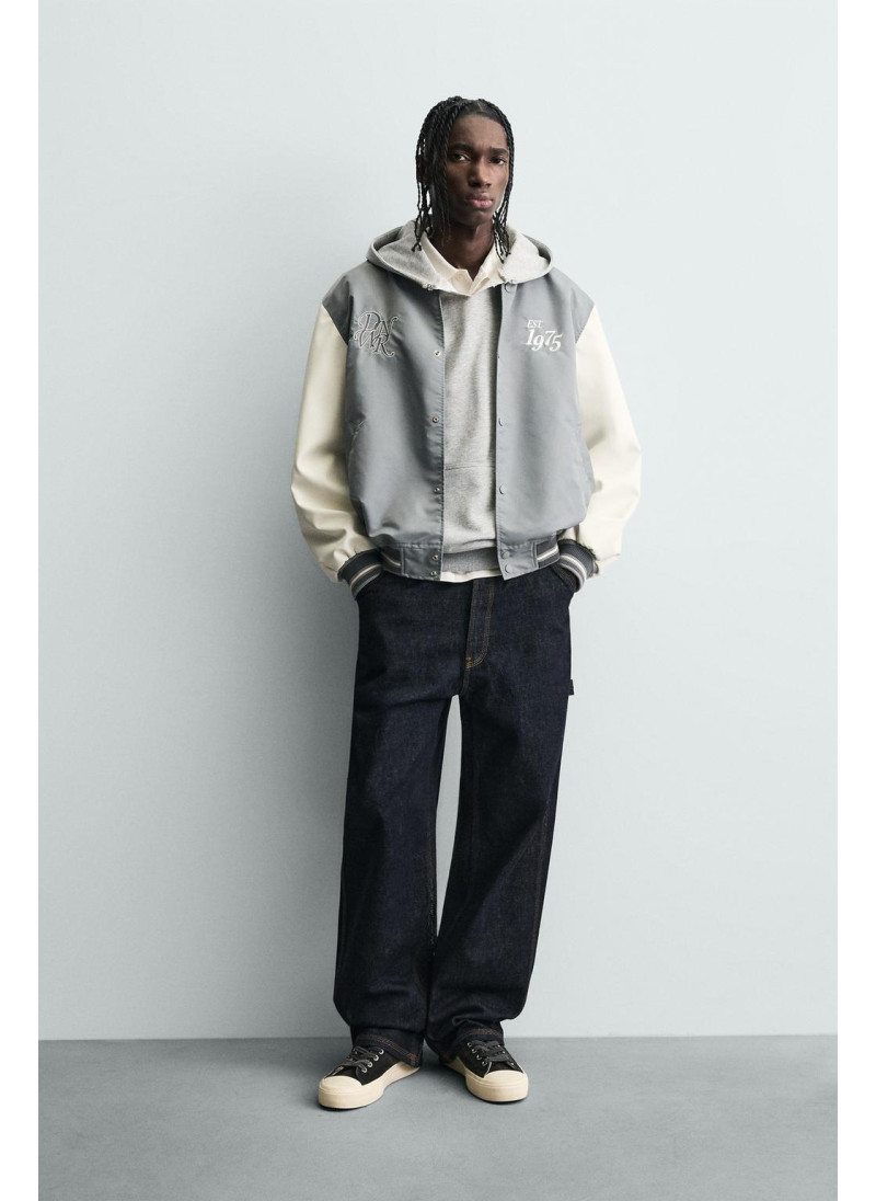 Куртка-бомбер с контрастно�...