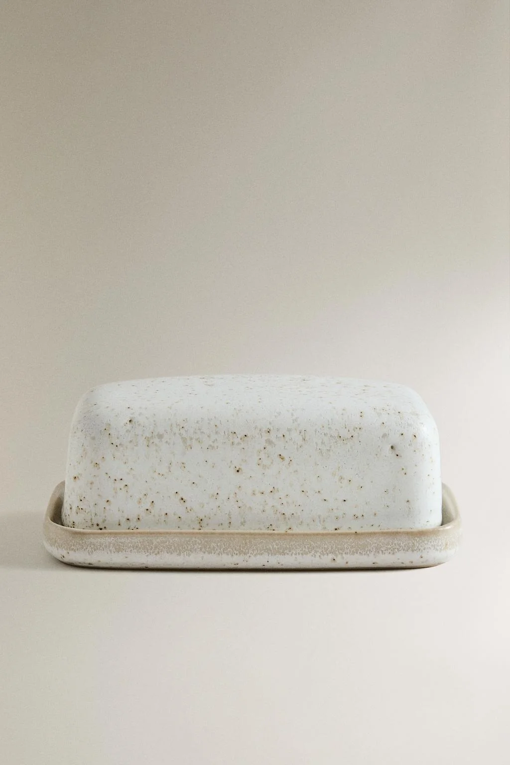 Керамическая маслёнка