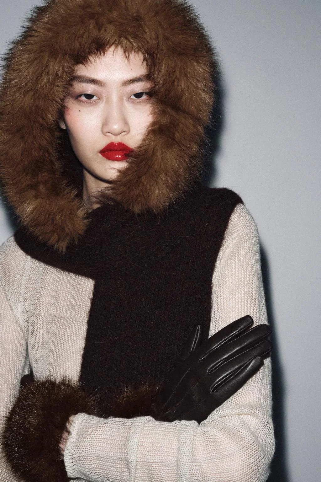 Шарф-капюшон из искусственного меха — Шляпы | Бини