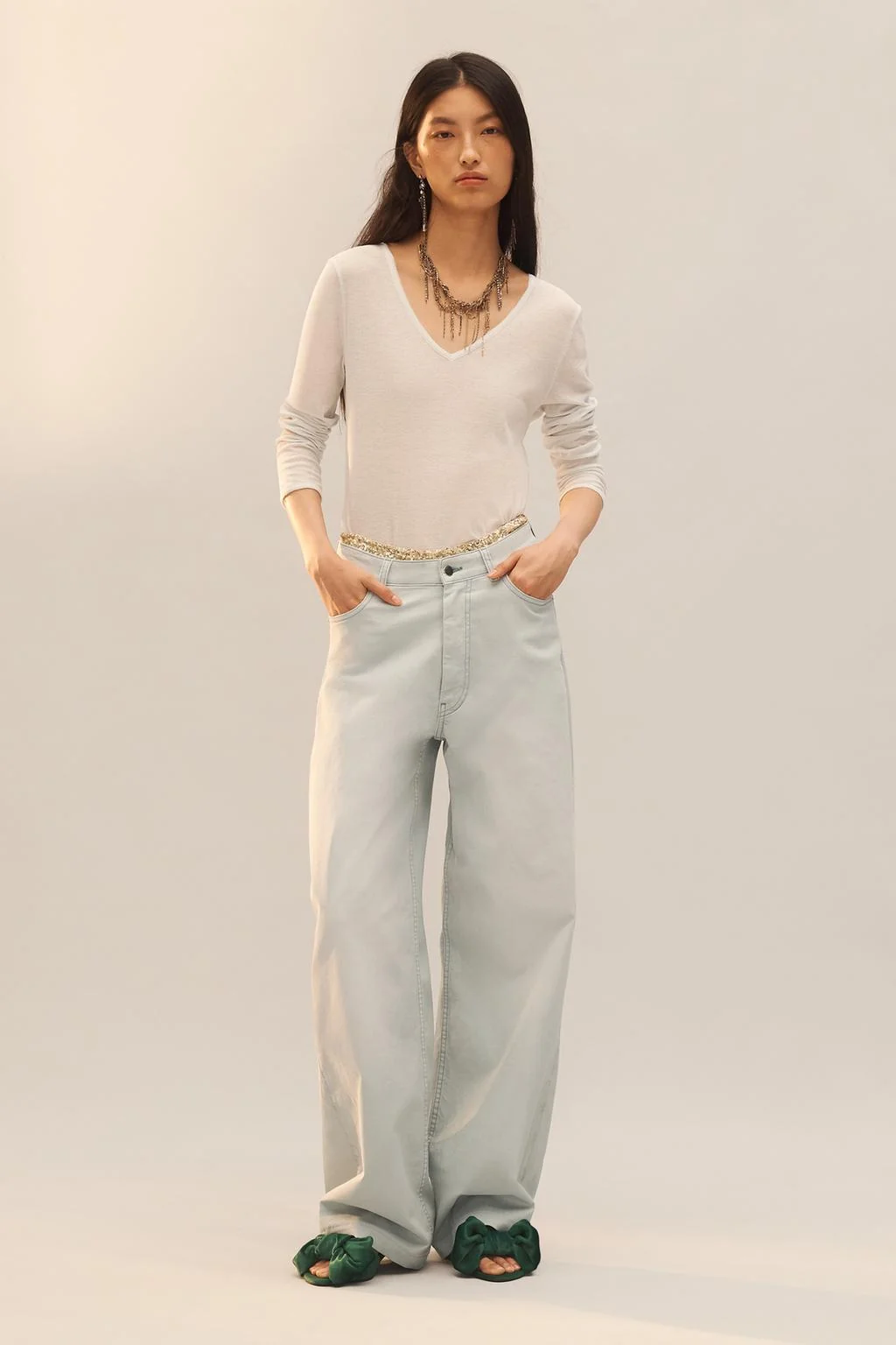 Ограниченная серия футболка с V-образным вырезом