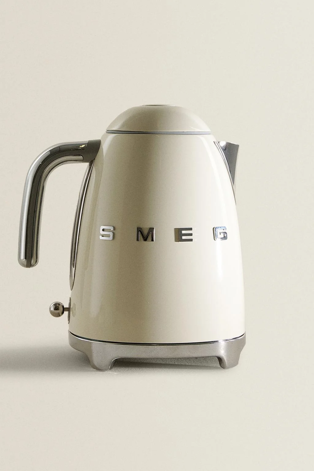 Чайник Smeg — Бытовая техника