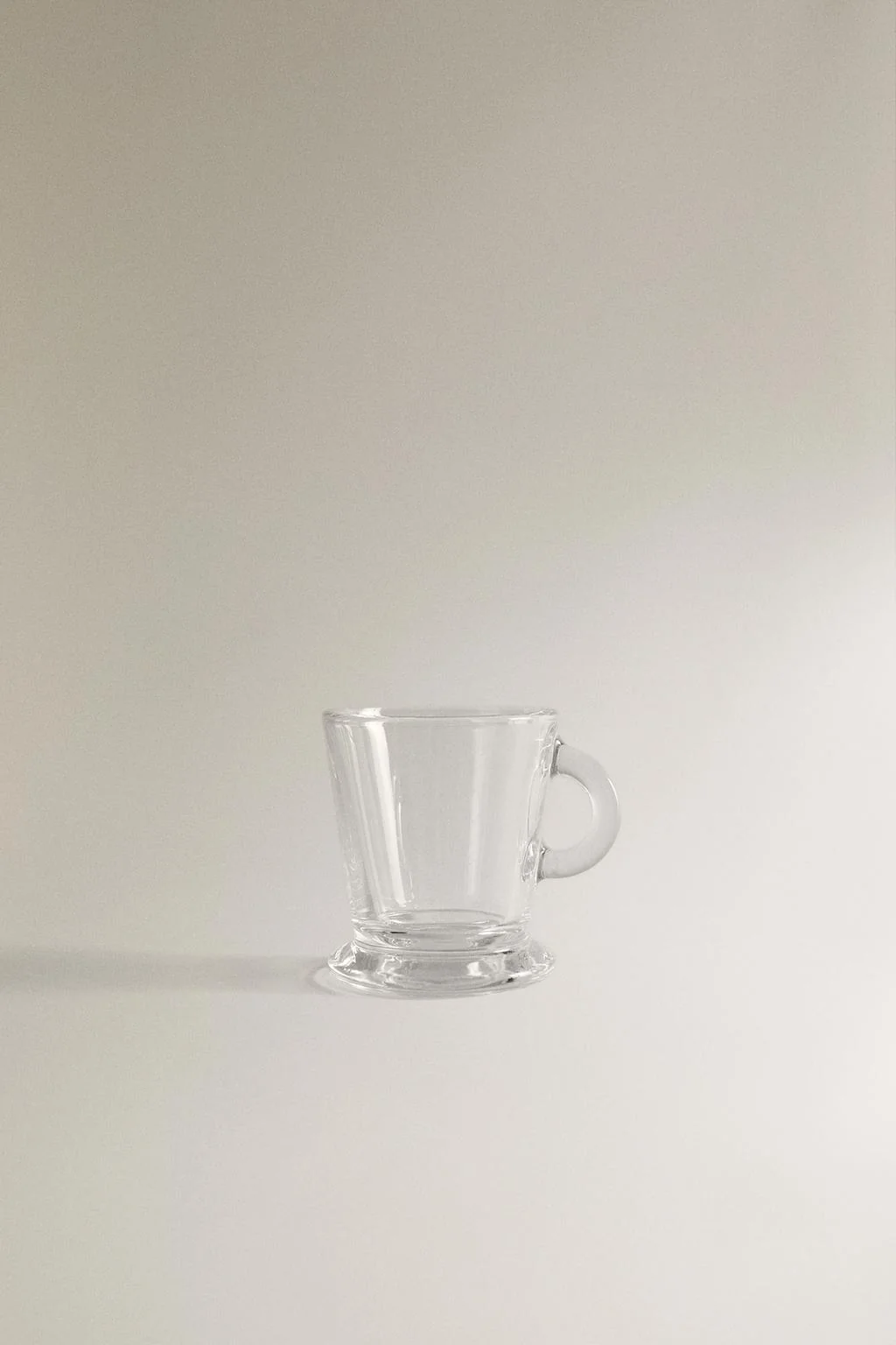Прозрачная стеклянная чашка для эспрессо — Кофе и чай