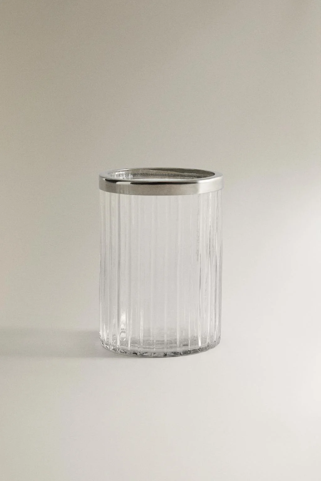 Рельефный держатель для зубных щеток из стекла и металла — Ванная