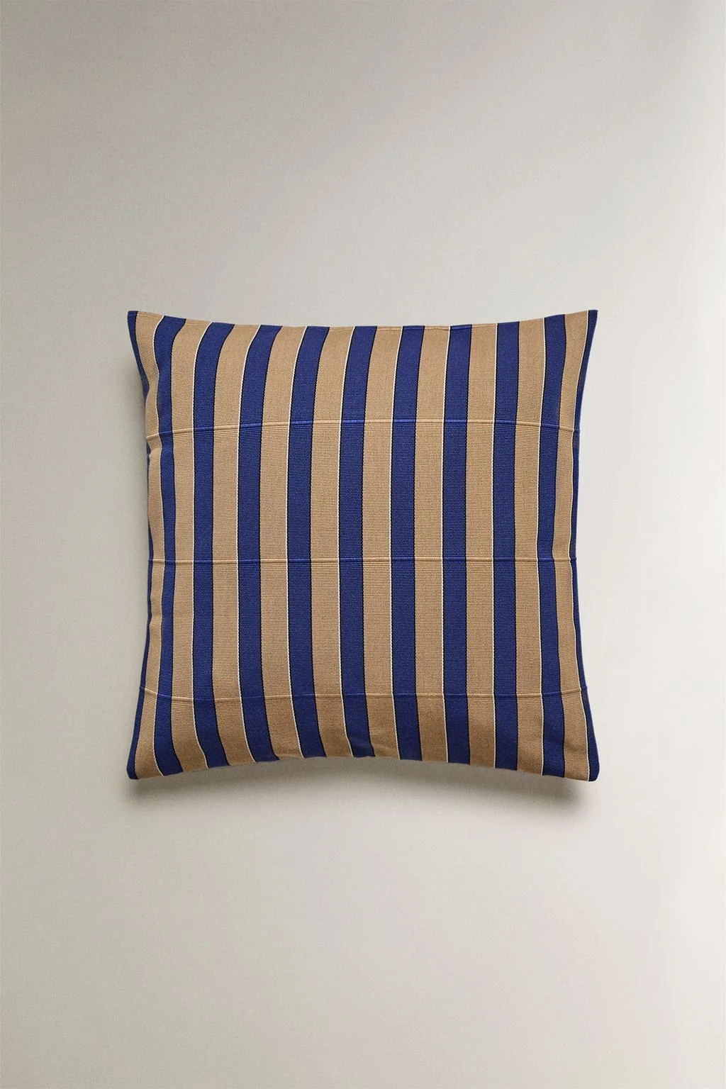 Полосатая наволочка