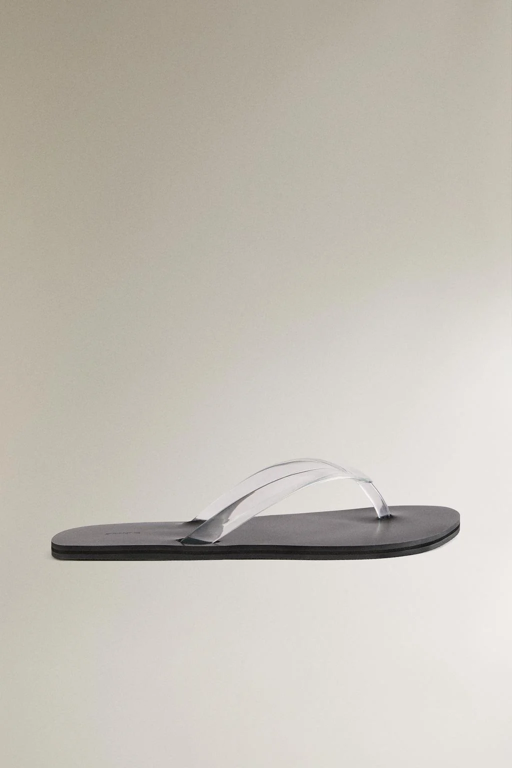 МИНИМАЛИСТИЧНЫЕ ПРОЗРАЧНЫЕ САНДАЛИИ — Обувь для дома