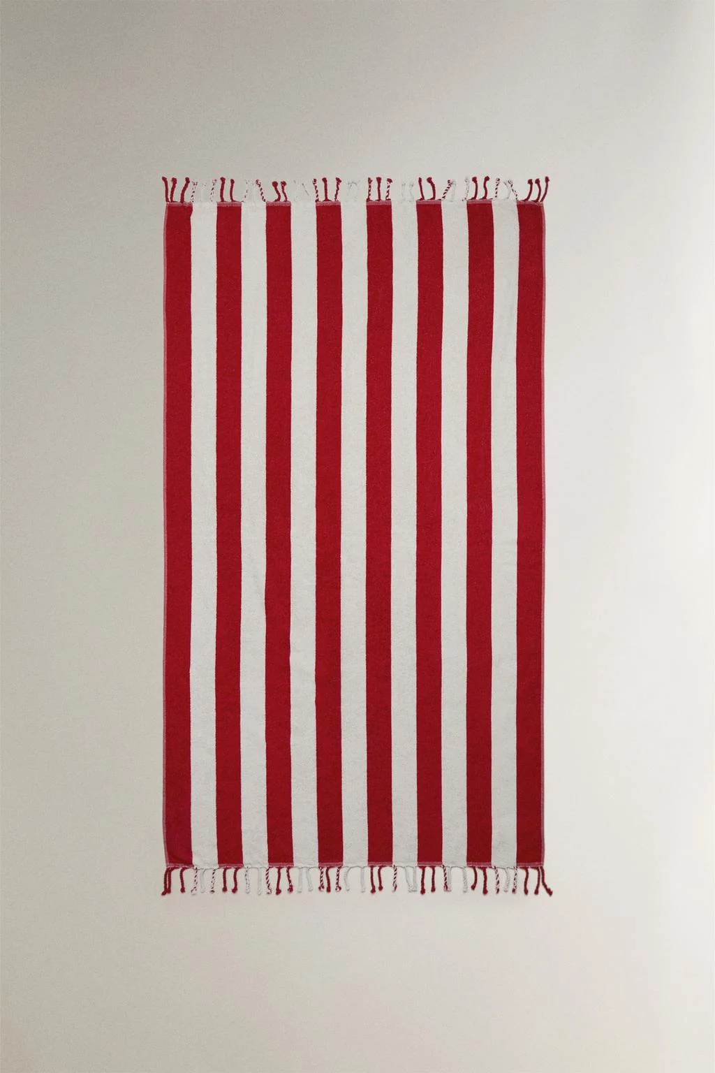 ПОЛОСАТОЕ ПЛЯЖНОЕ ПОЛОТЕНЦЕ С БАХРОМОЙ