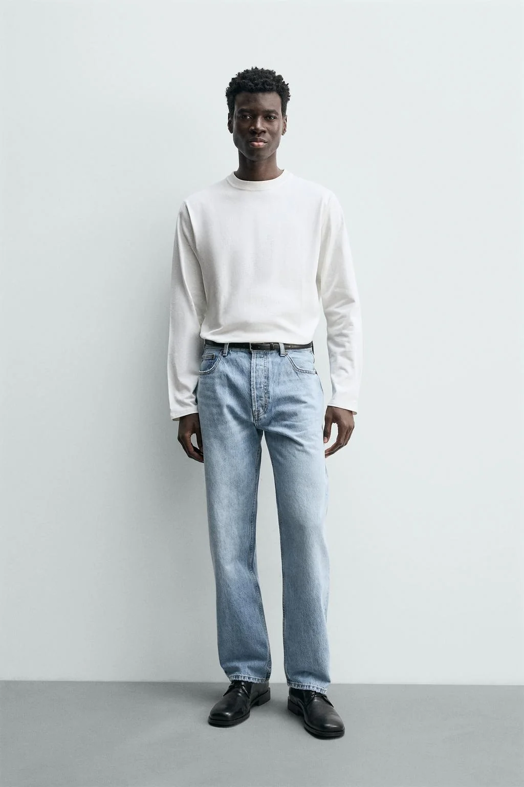 Джинсы прямого кроя