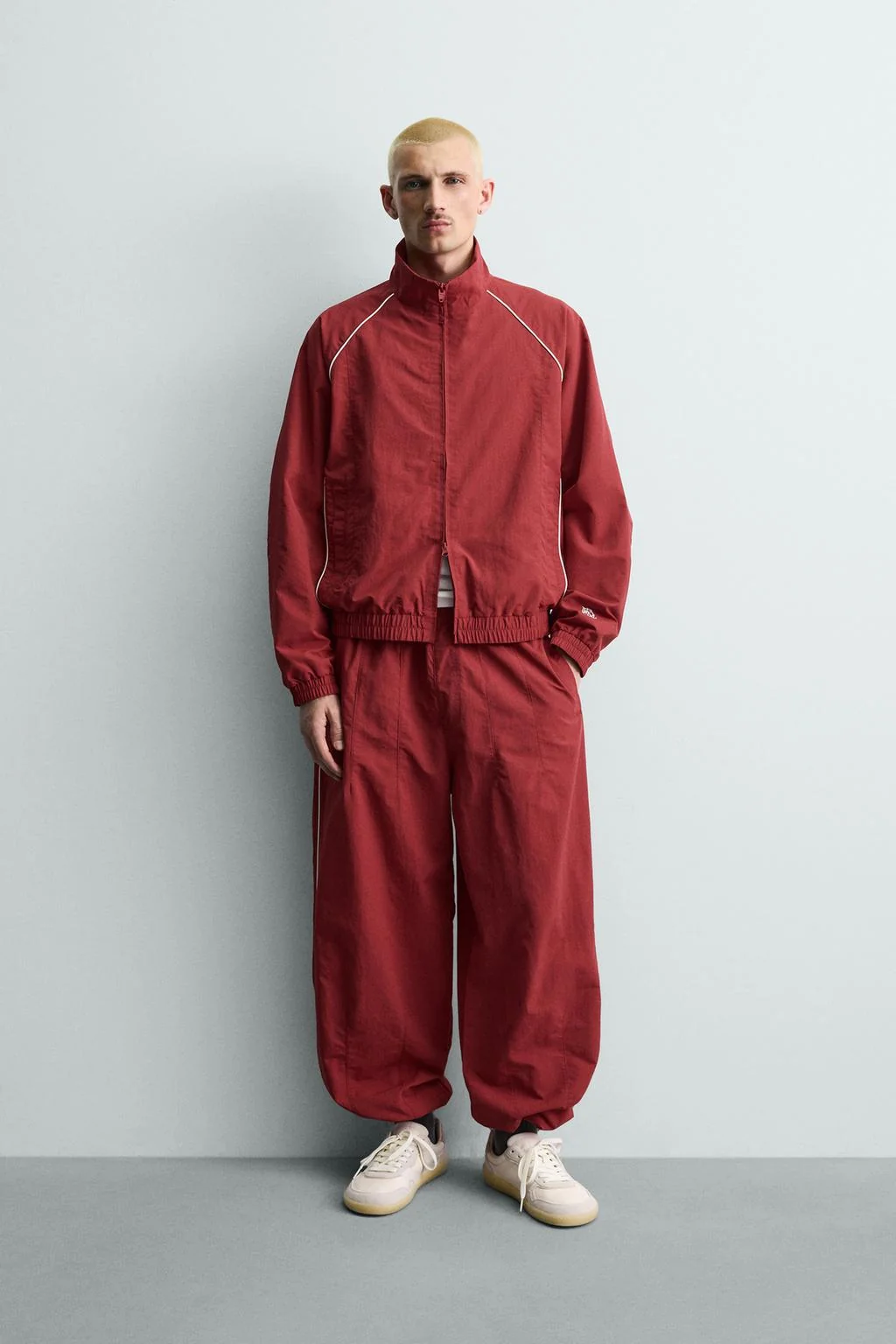 Куртка из технической ткани с контрастной отделкой