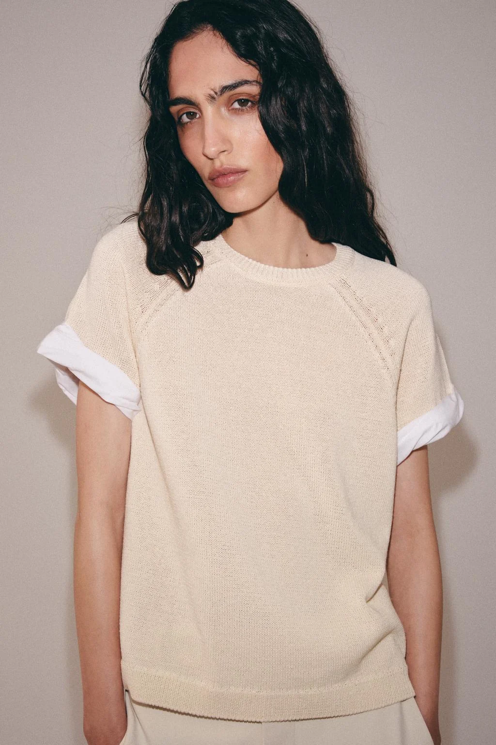 Вязаный джемпер с контрастными подворотами на рукавах — Кардиганы | Джемперы