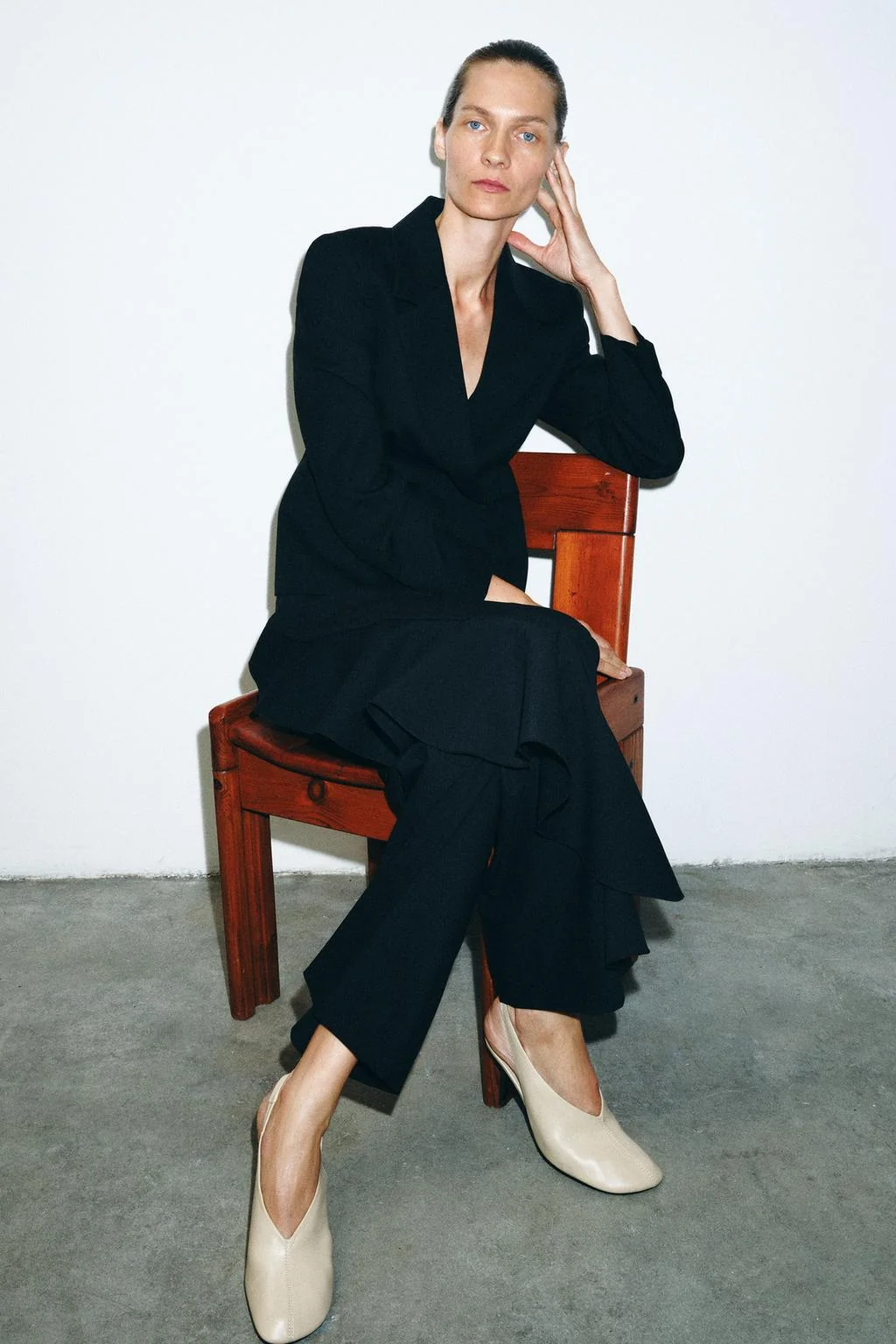 Ограниченная серия: кожаные сандалии на ремешке