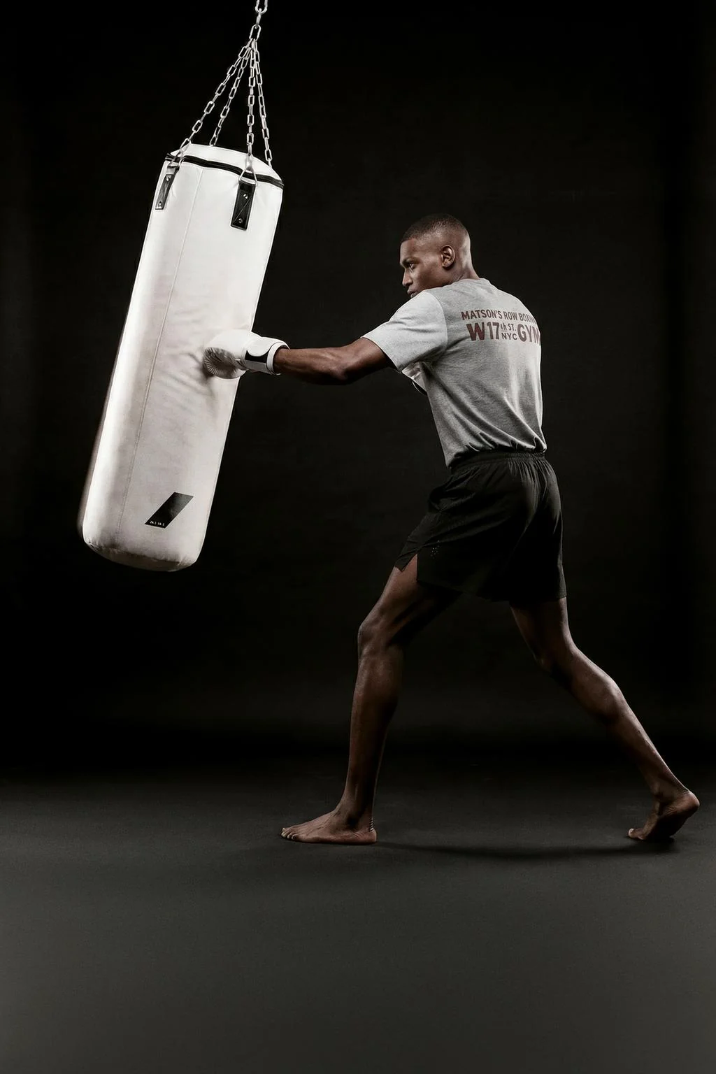 Вышитая футболка цветблок