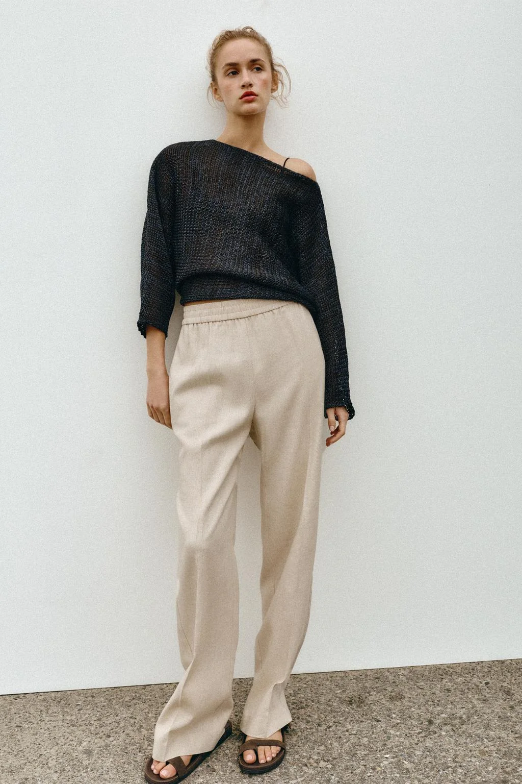 ПЛОСКИЕ РАЗДЕЛЬНЫЕ САНДАЛИИ ИЗ ЗАМШИ — Кожаные туфли