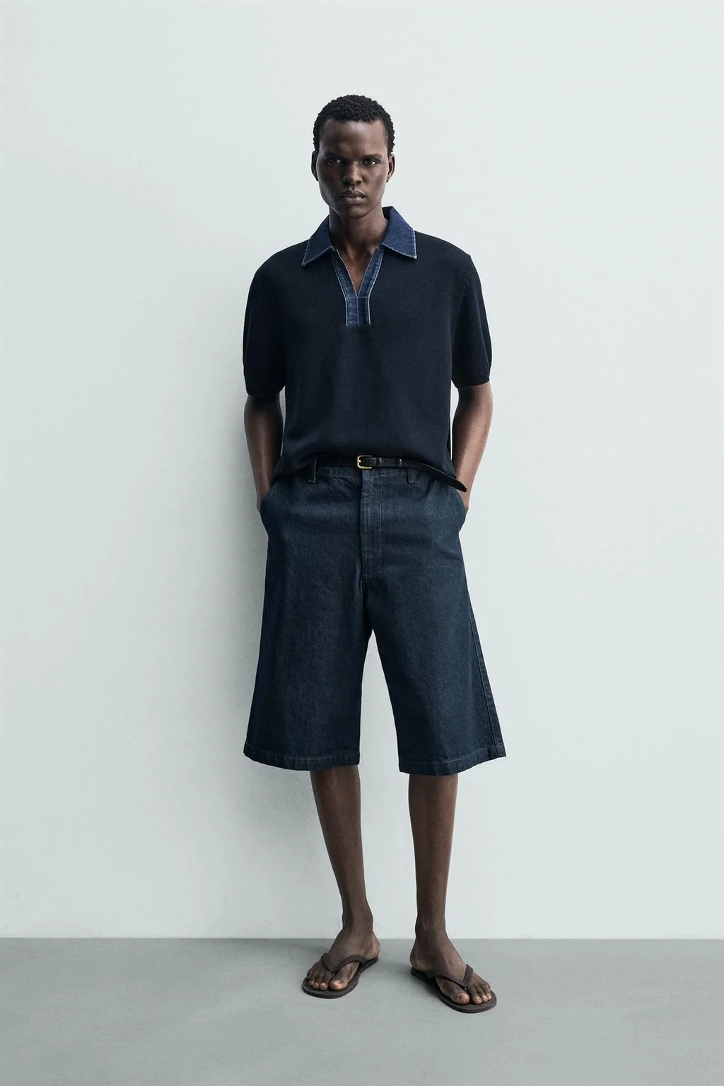 Вязаное поло с джинсовым воротником контрастного цвета — Поло