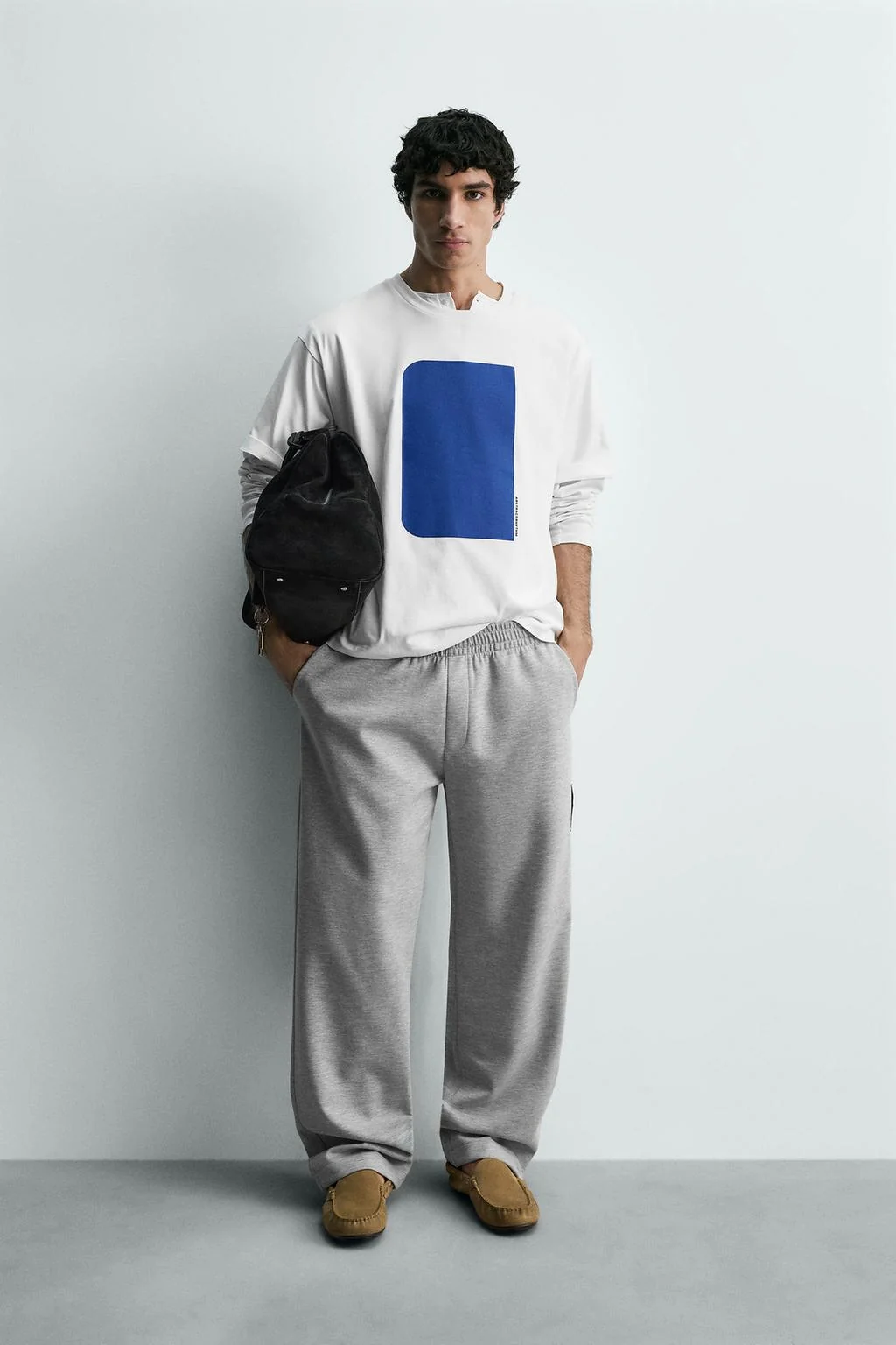 Футболка с геометрическим принтом — С принтом