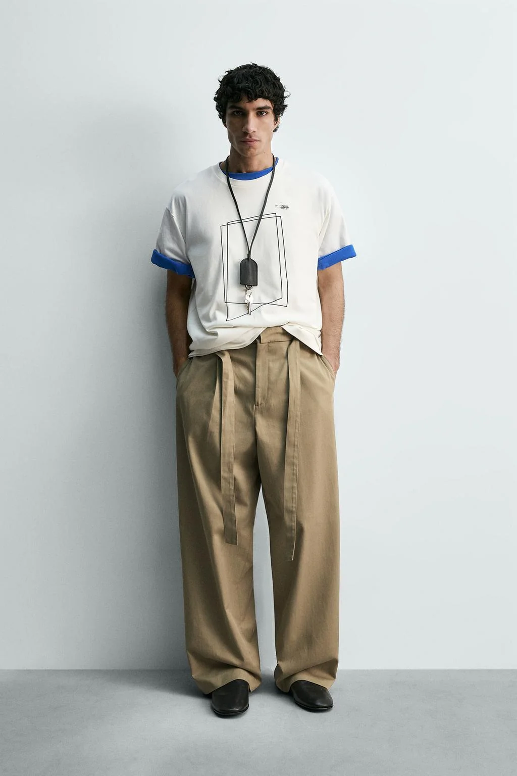 Футболка с геометрическим принтом — С принтом