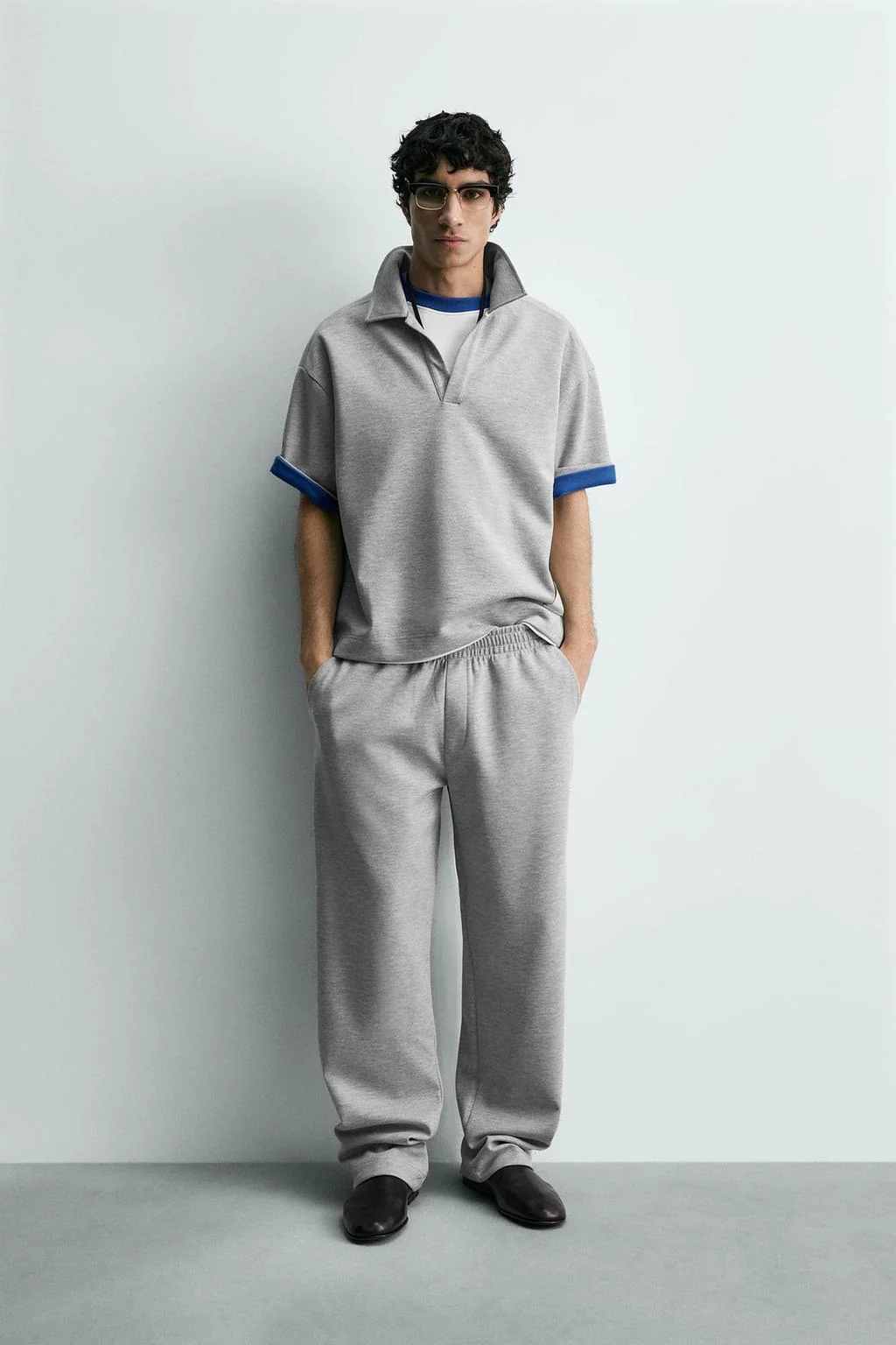 Брюки с ярлыком — Джоггеры