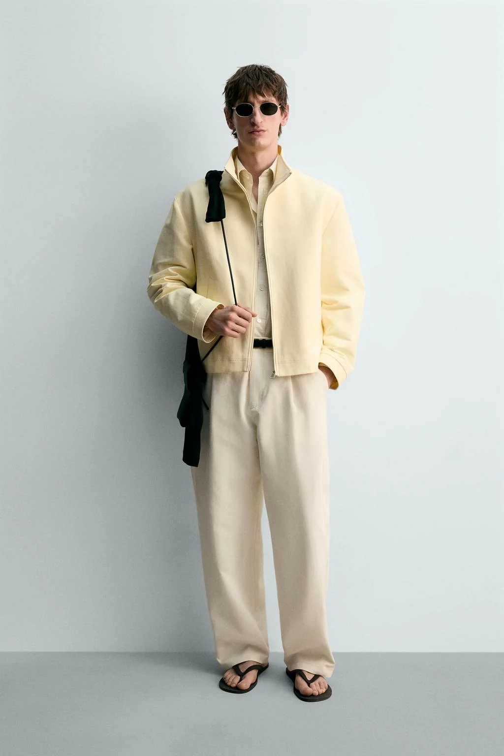 Прямые брюки со складками