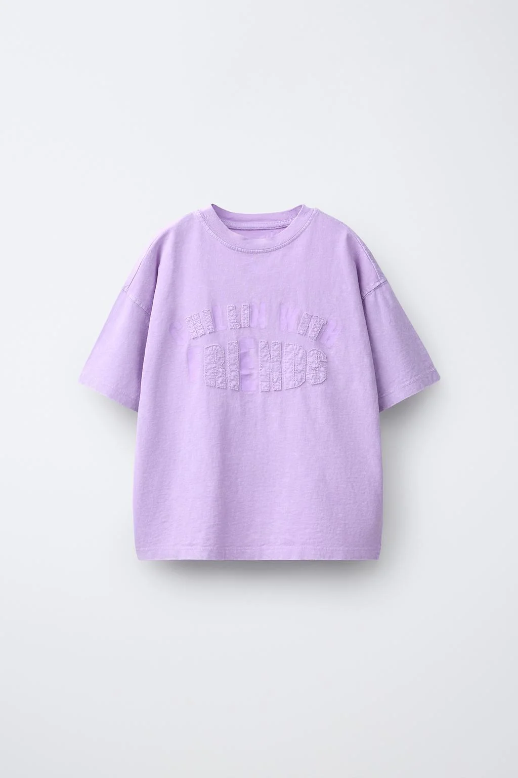 Футболка с рельефным лозунгом — Концепции