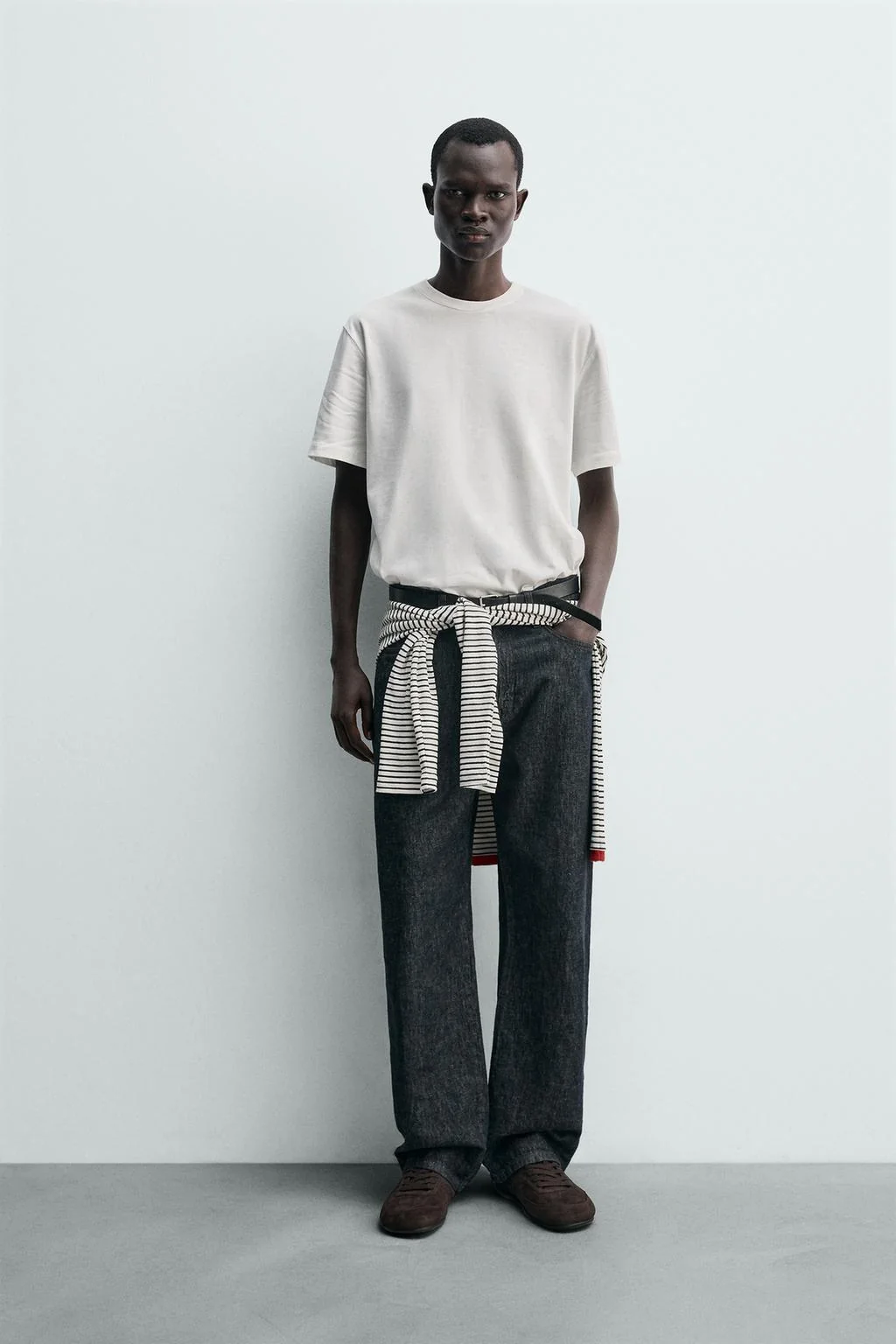 Футболка с рельефным графическим принтом