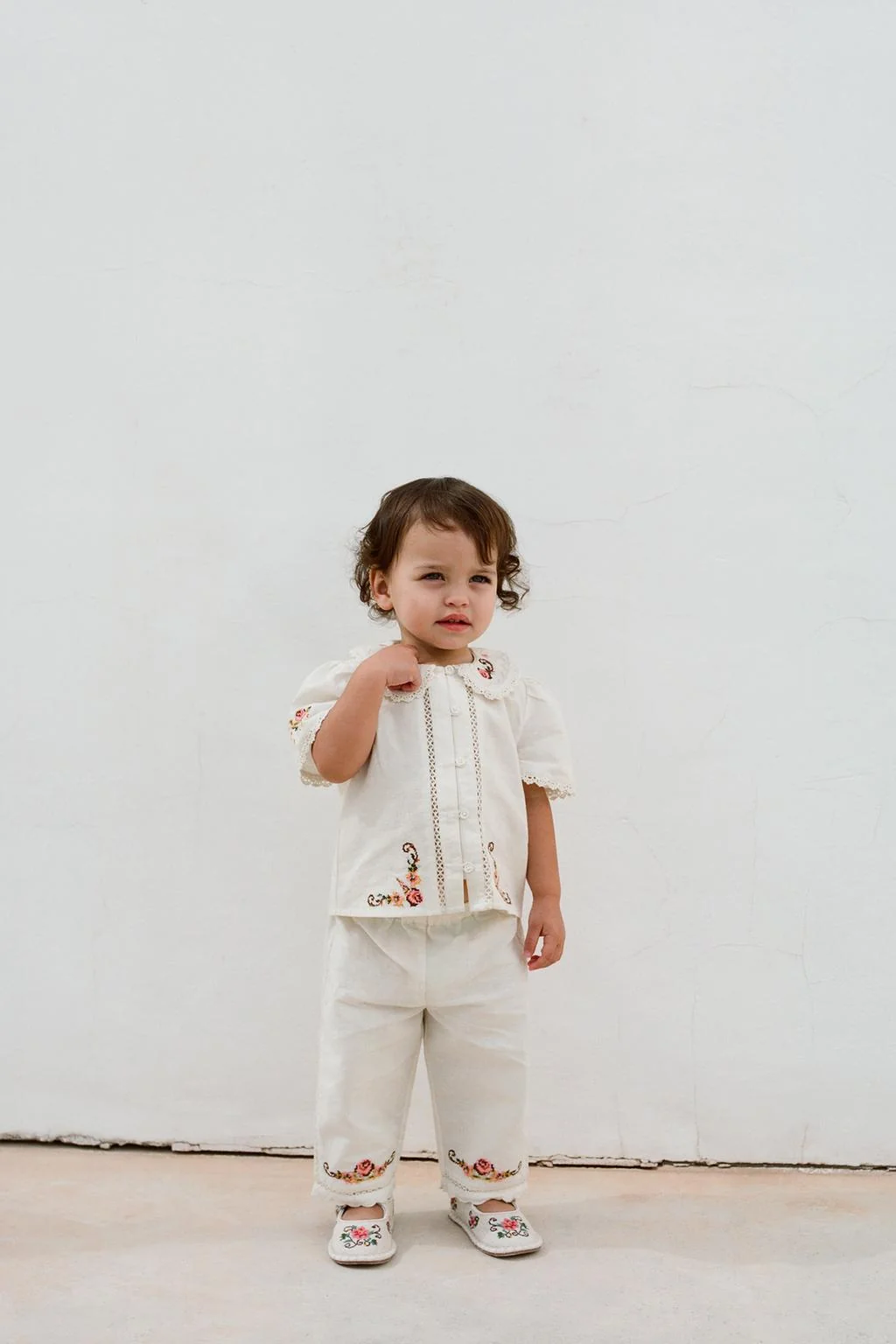 Вышитые брюки