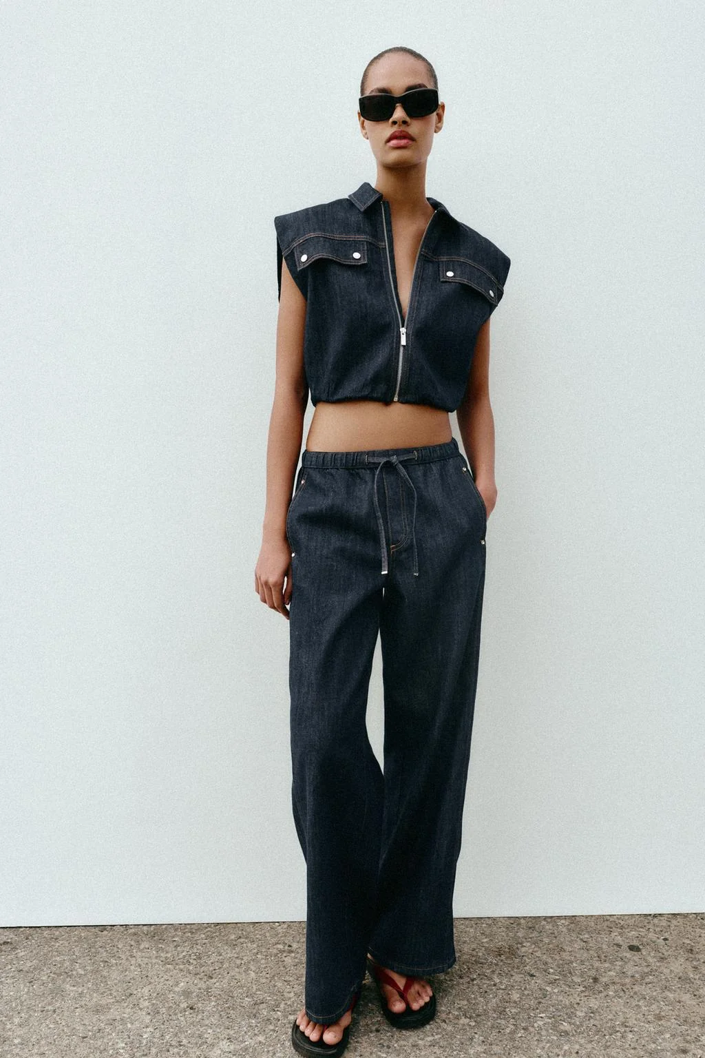 Денимовый жилет Z1975 с баллонной посадкой