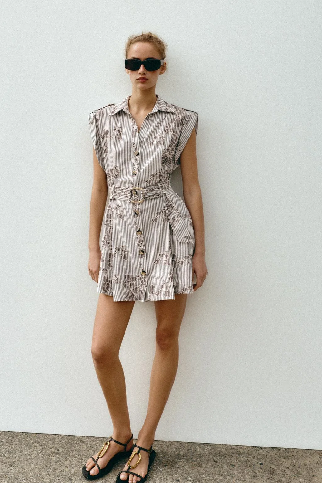 Вышитае плятье с пайетками и ремнем — DRESSES