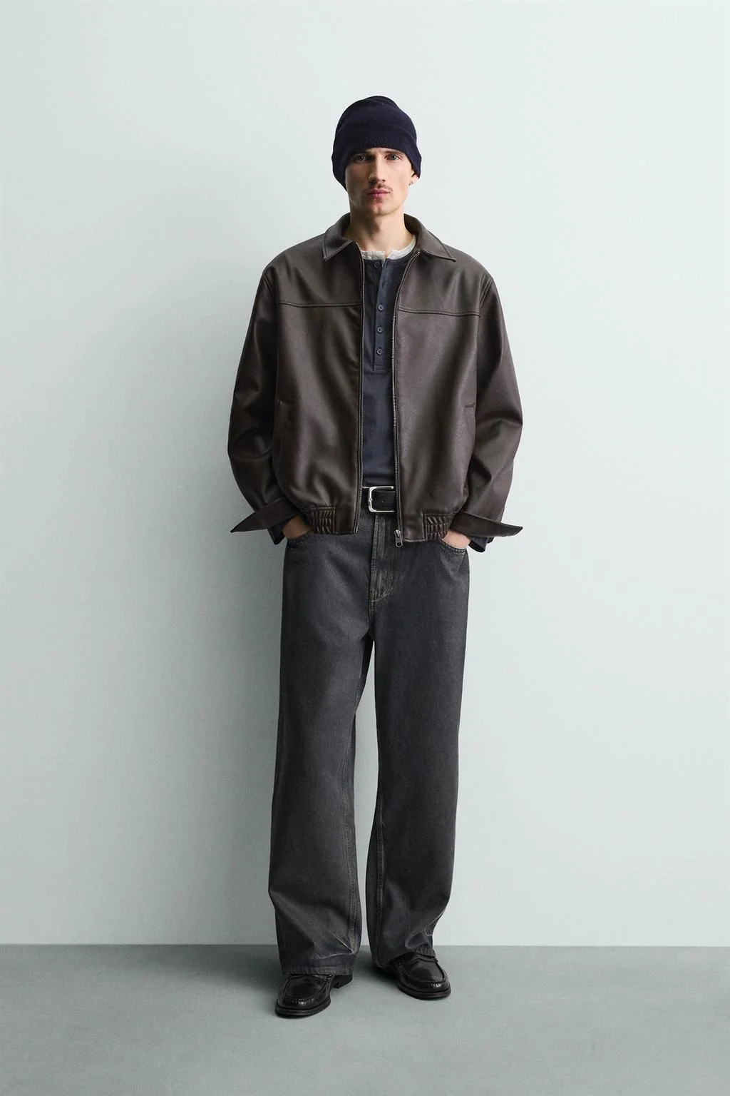 Куртка-бомбер с эффектом кожи — Под кожу