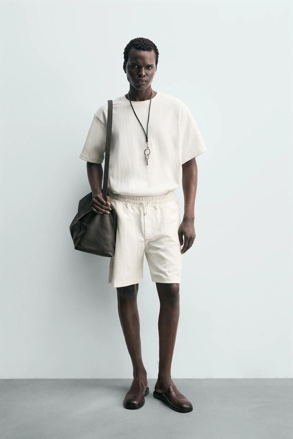 Футболка из трикотажа свободного кроя с текстурой