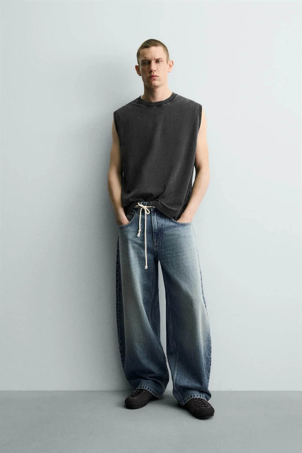 Футболка-топ с эффектом потёртости — Футболки