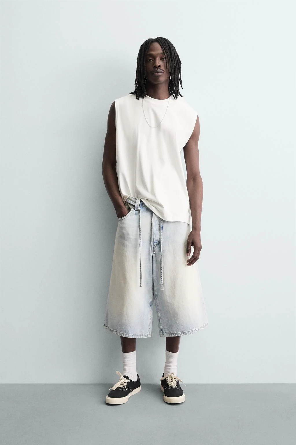 Футболка-топ с эффектом потёртости