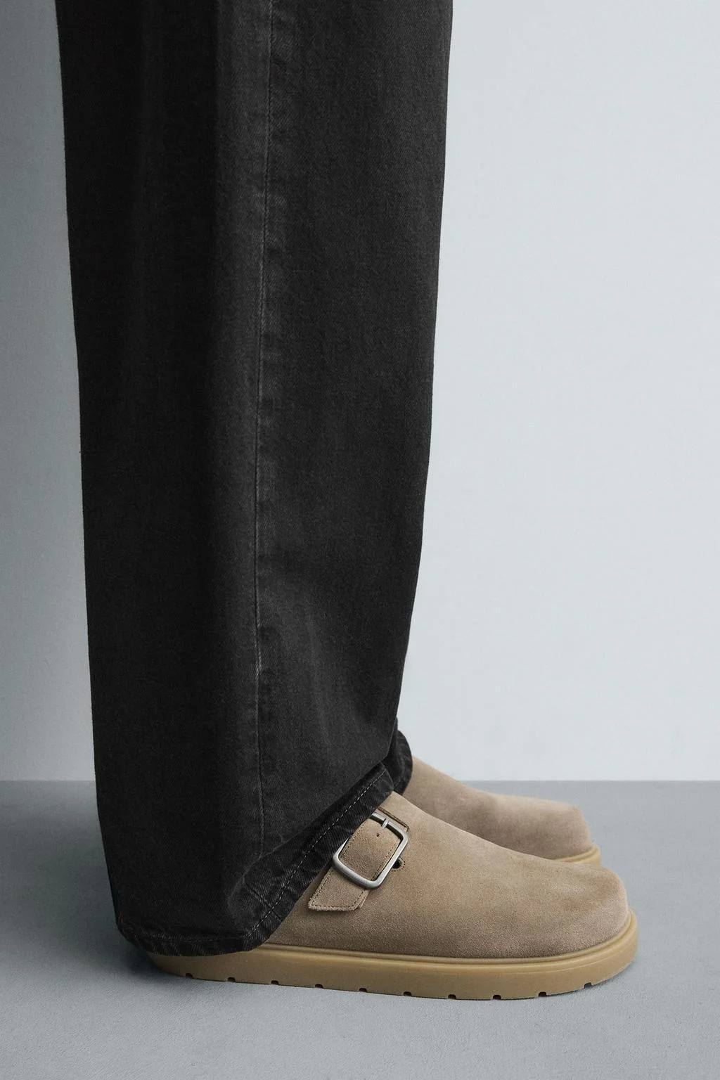 Сабо с кожаным ремешком