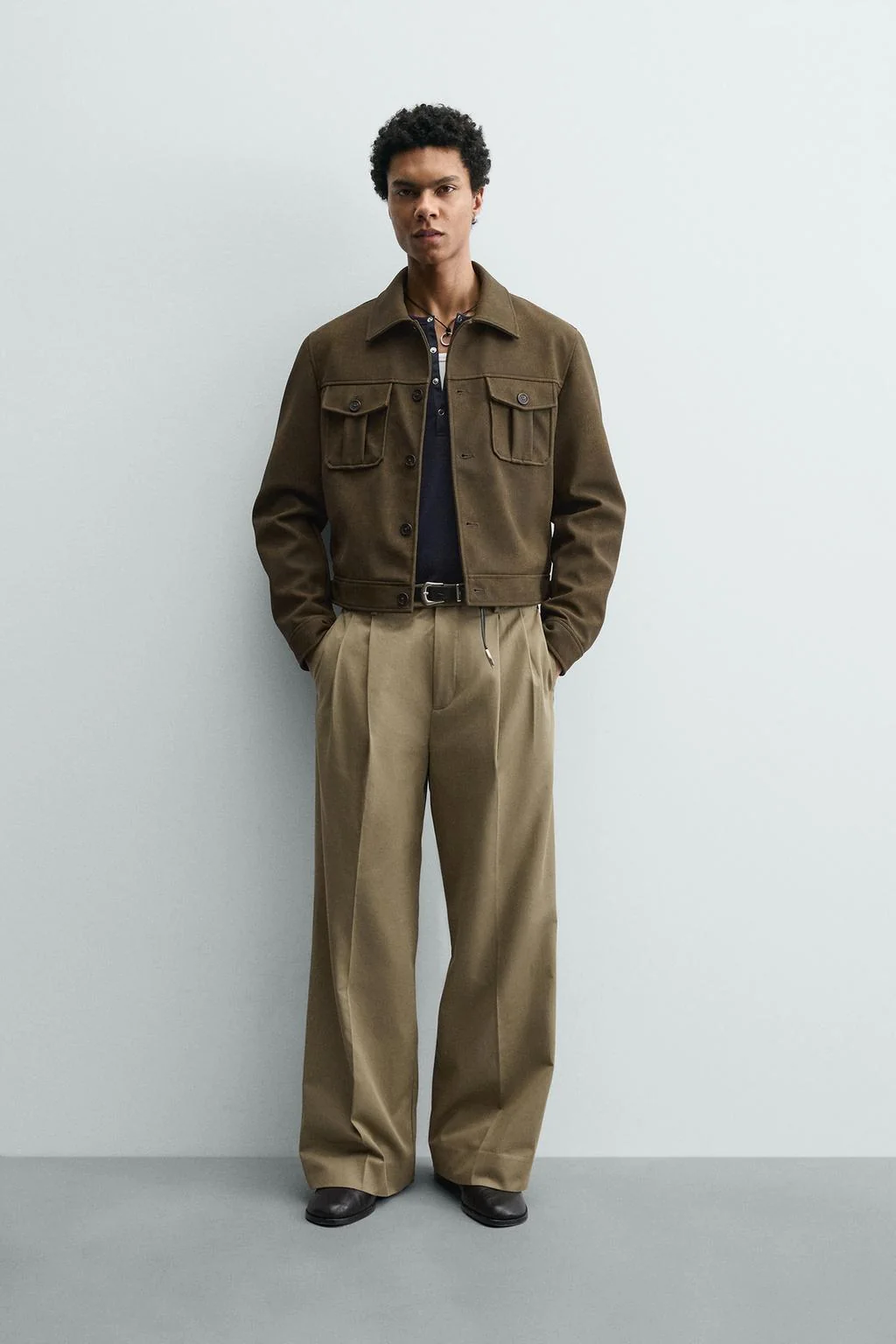 Широкие брюки со складками