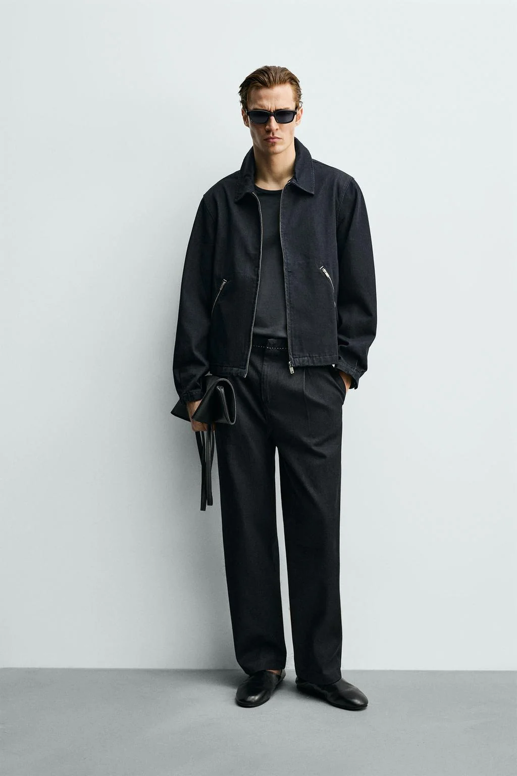 Джинсовая куртка с контрастной строчкой