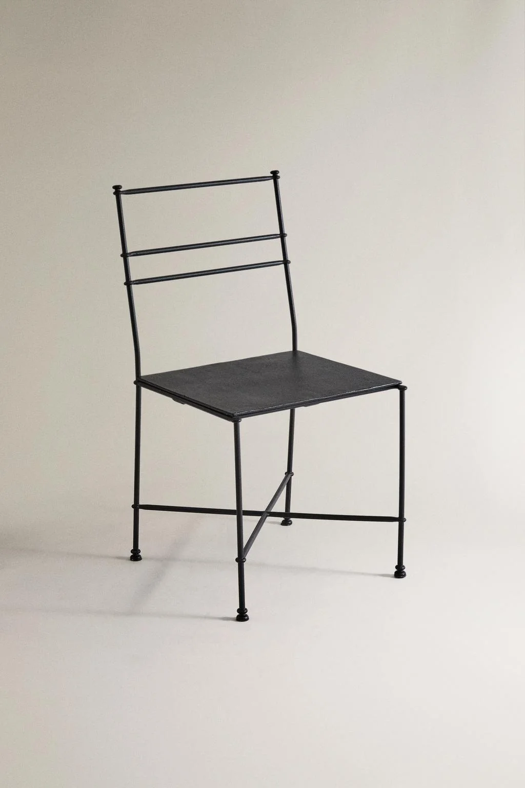 Стул из кованого металла — Мебель