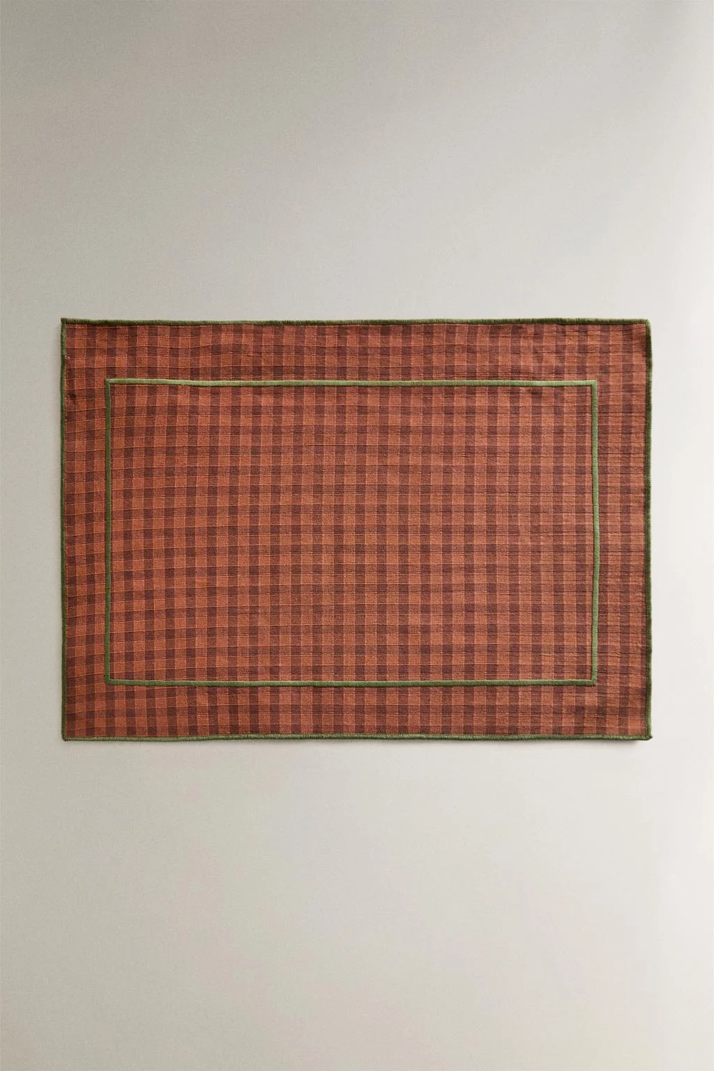 СТЕЛЕЖКА ДЛЯ СТОЛА С КОНТРАСТНОЙ СТРОЧКОЙ — Верхняя одежда