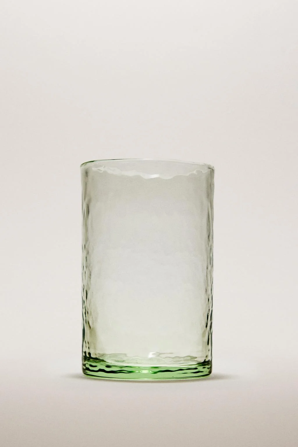 СТАКАН ДЛЯ ХОЛОДНЫХ НАПИТКОВ ИЗ СТЕКЛА С ЭФФЕКТОМ «ГОРНАЯ КРУПА» — Верхняя одежда