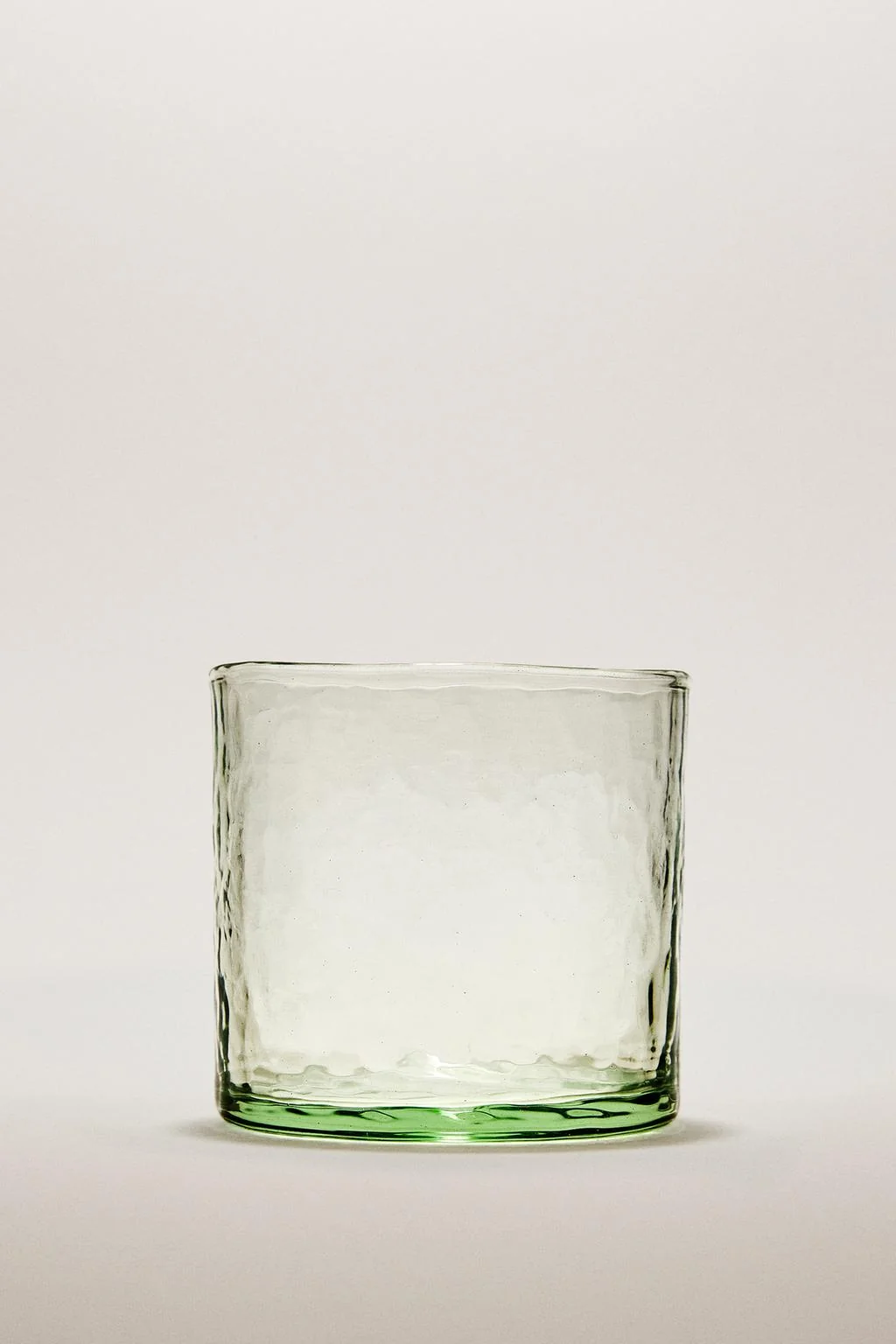 СТАКАН ИЗ СТЕКЛА С ЭФФЕКТОМ «ГОРНАЯ КРУПА» — Верхняя одежда