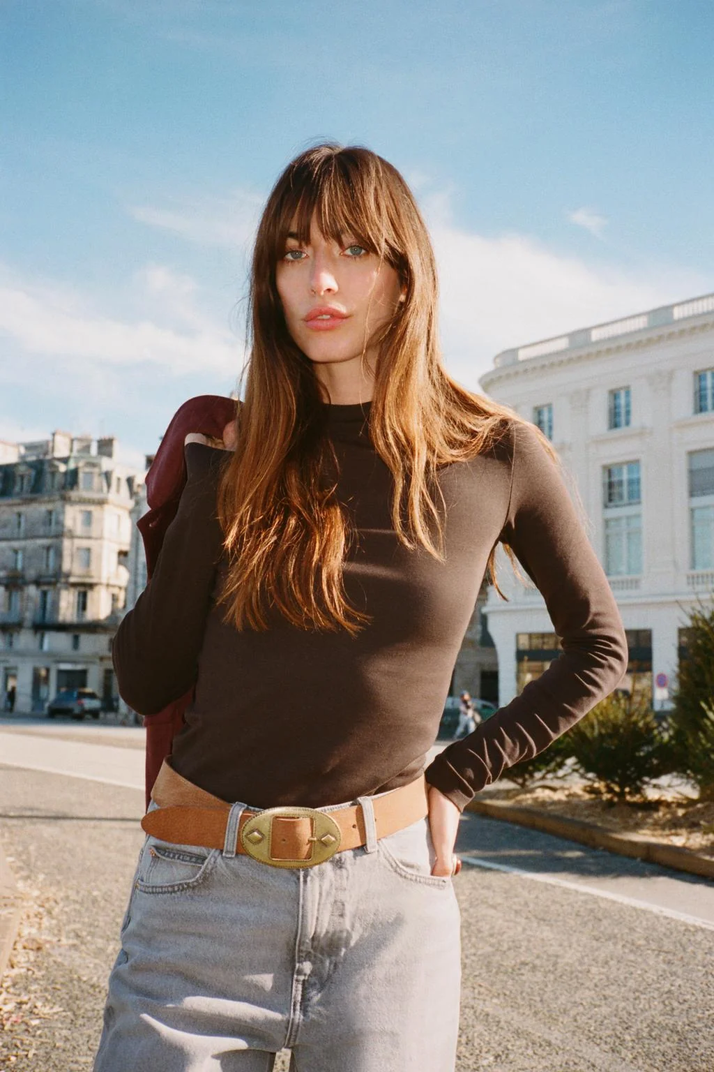 Футболка с высоким воротом