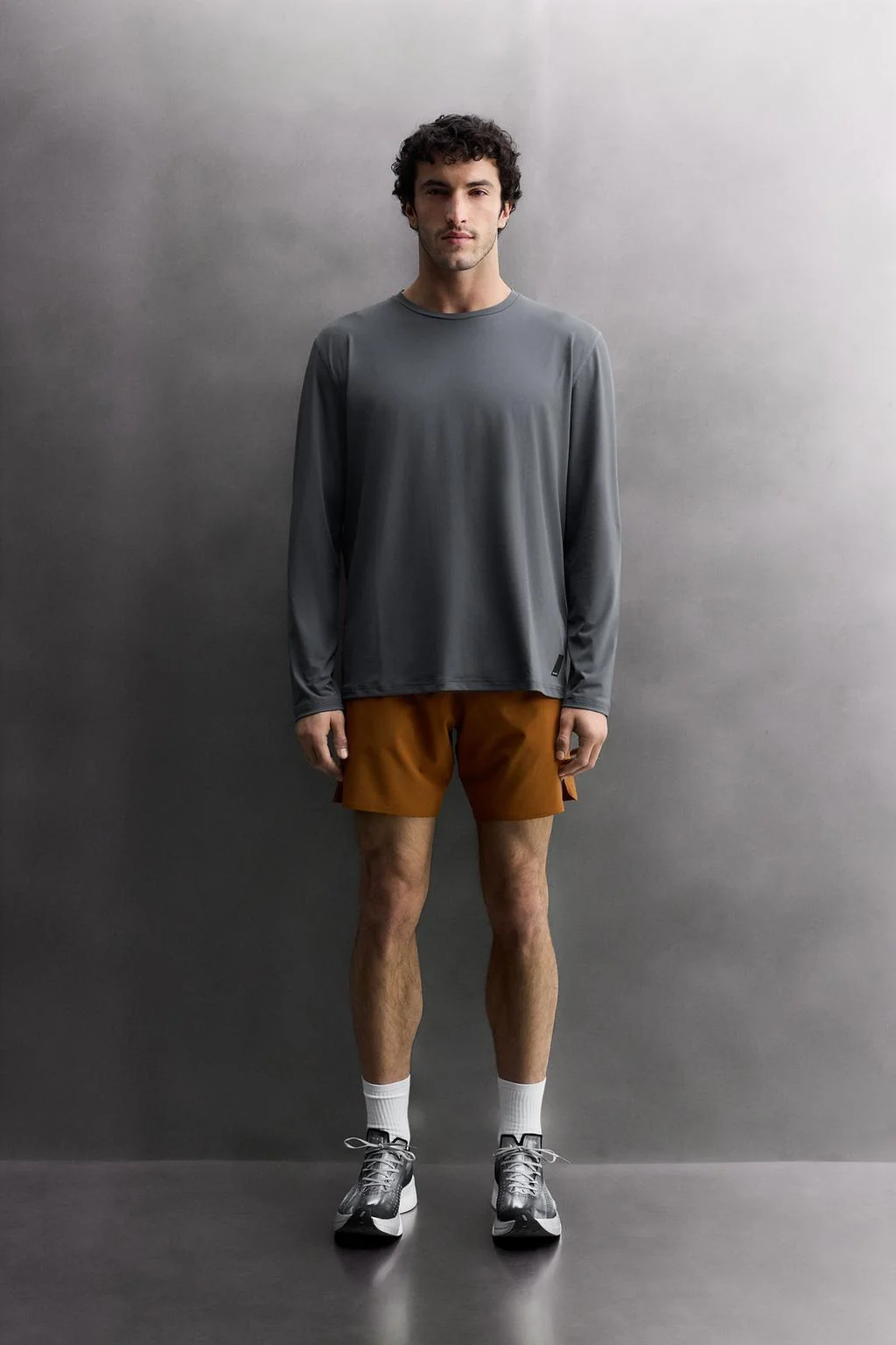 Базовая техническая футболка с длинным рукавом