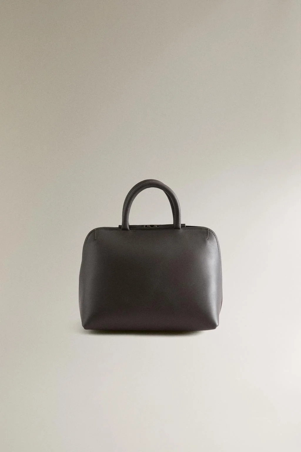 Мини-сумка из кожи — Сумки и чехлы для туалетных принадлежностей