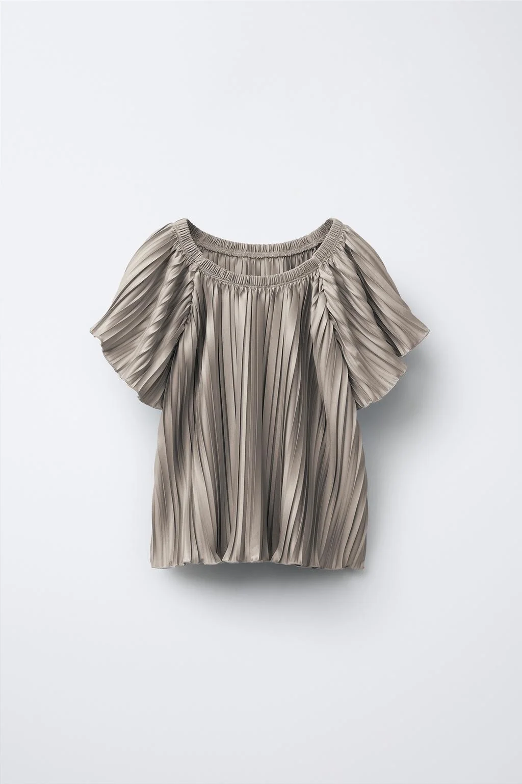 Складчатая футболка — С коротким рукавом