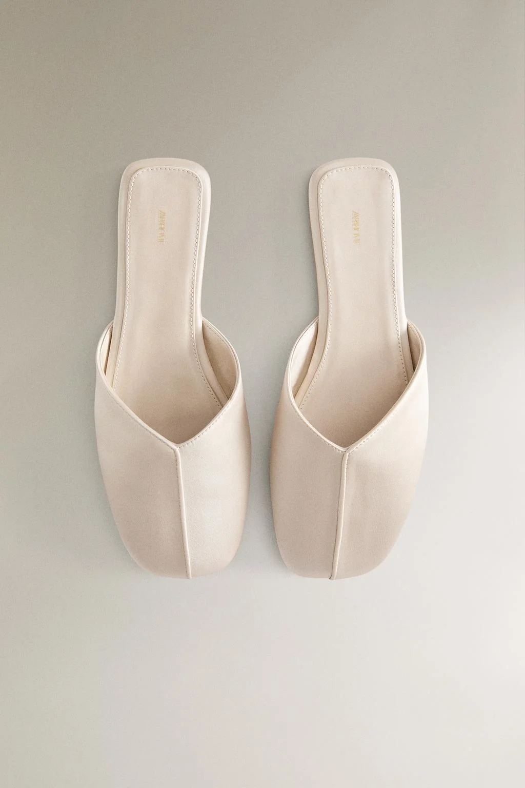 Лодочки на каблуке сатеновые с отделкой