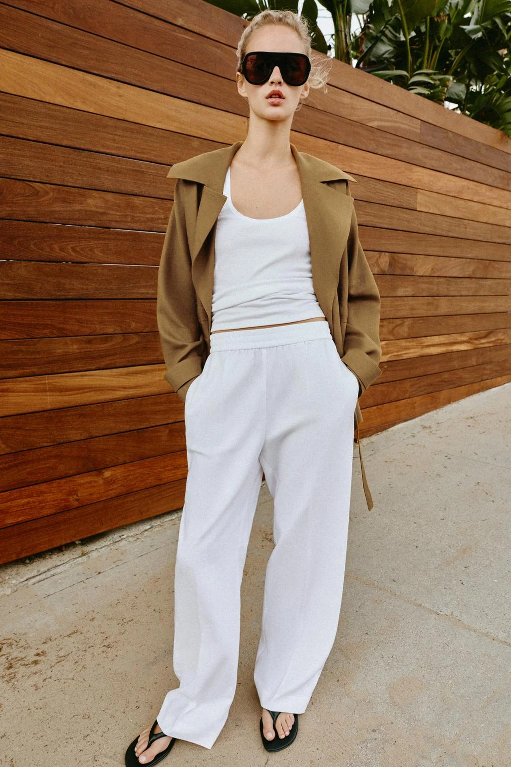 ПРЯМЫЕ БРЮКИ ИЗ ЛЬНА — С высокой талией