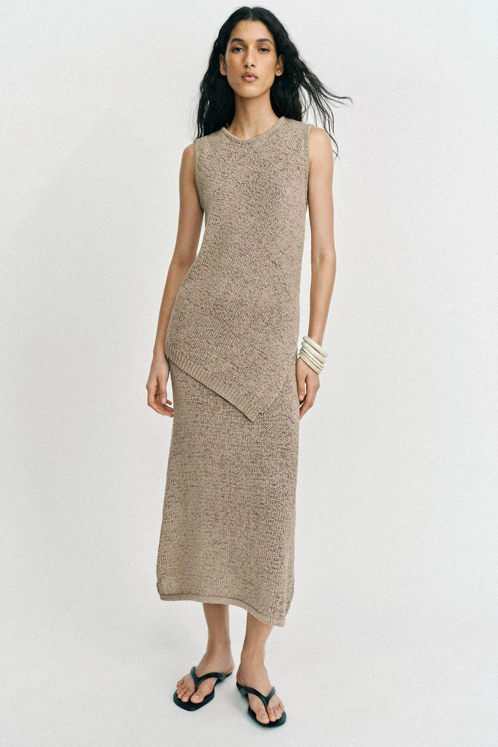 Асимметричный вязаный топ