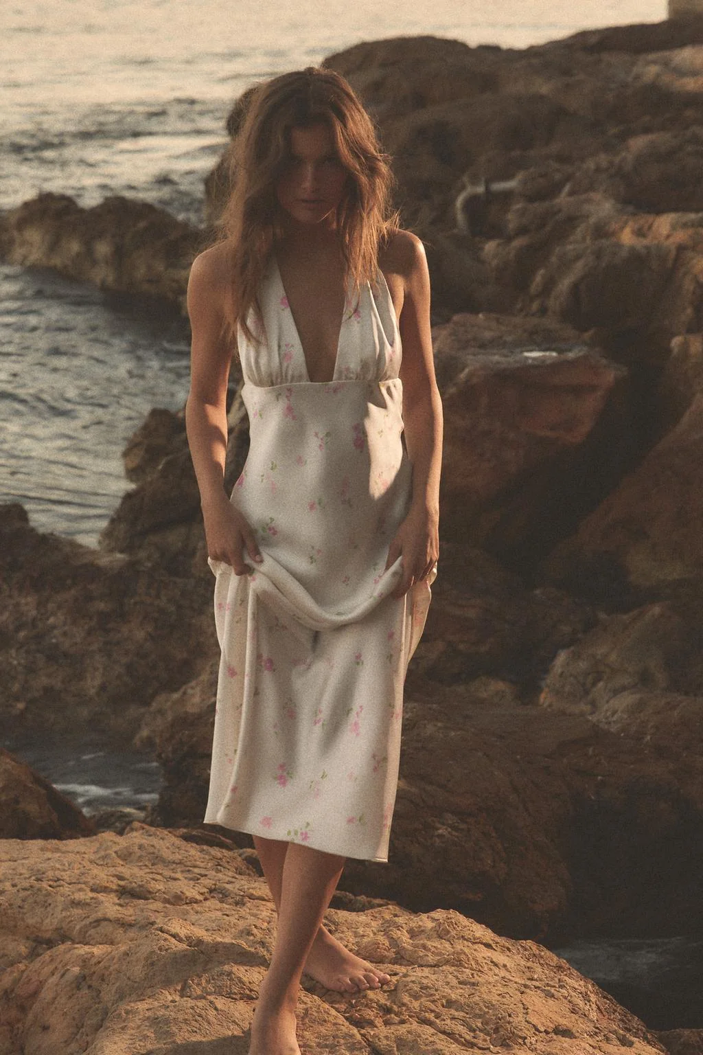 ШЕЛКОВОЕ ПЛАТЬЕ МИДИ С ЦВЕТОЧНЫМ ПРИНТОМ