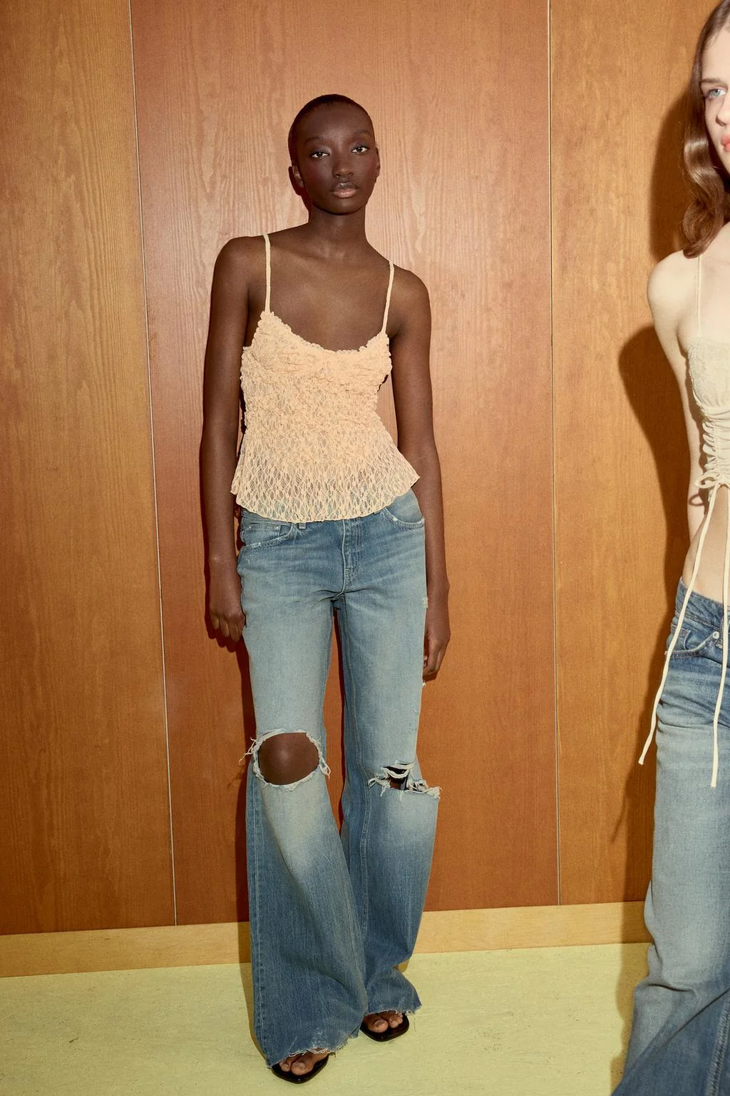 Кружевной топ с драпировкой