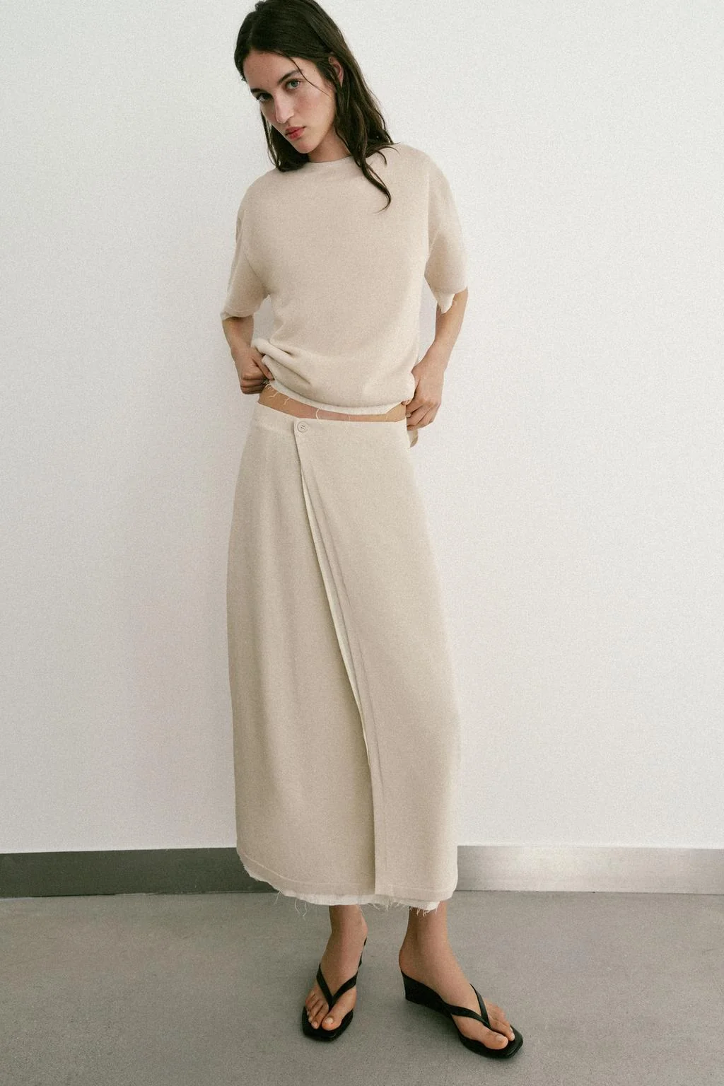 КОНТРАСТНАЯ ВЯЗАНАЯ ЮБКА-ПАРЕО