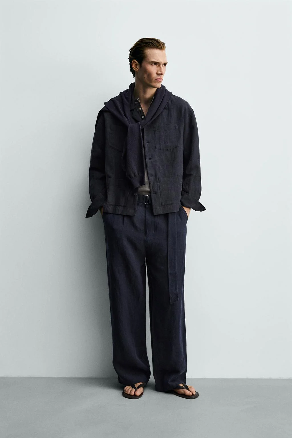 Расслабленный крой льняные брюки 100% лен с поясом — Брюки